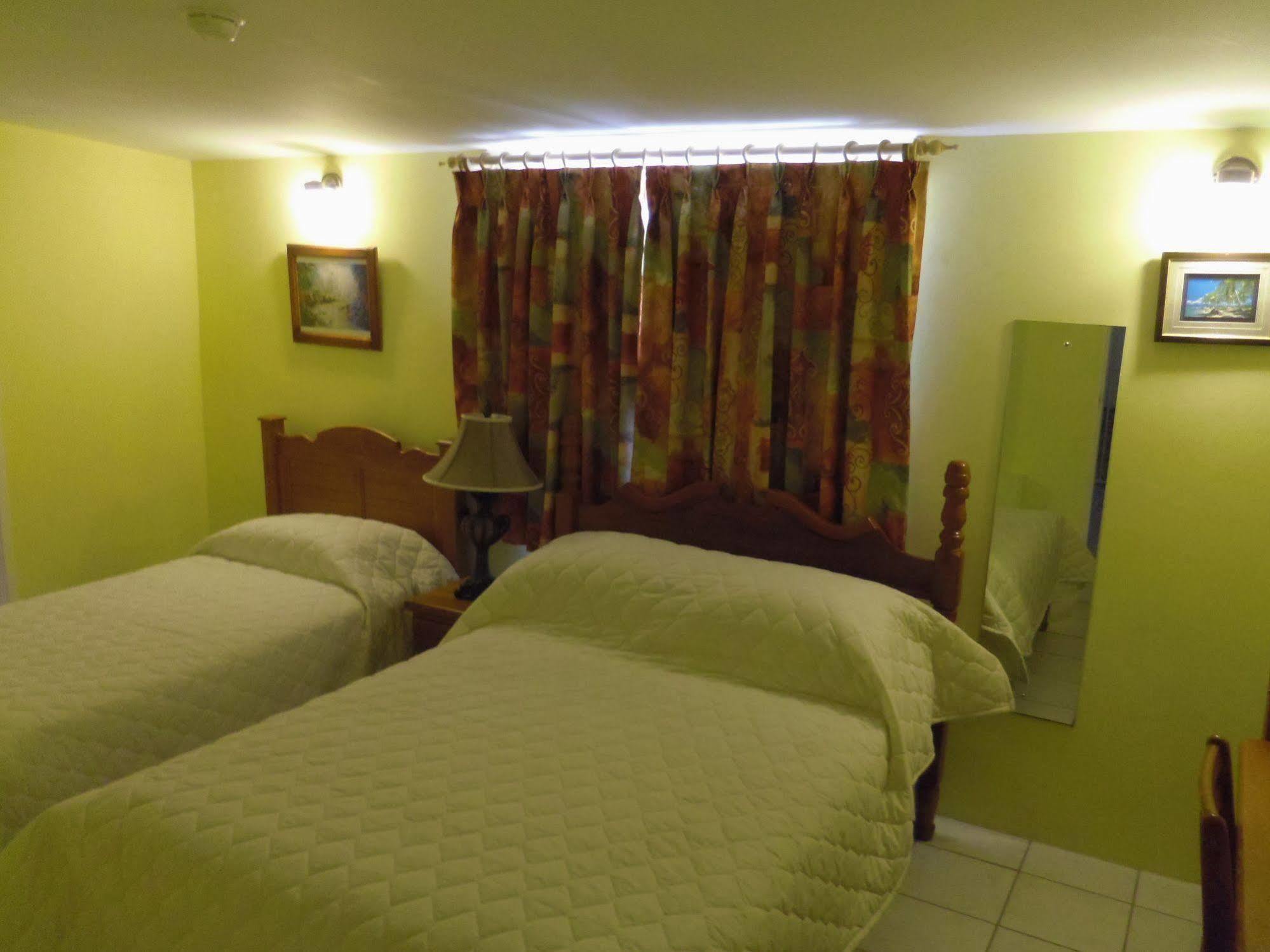 Airport Inn Piarco Экстерьер фото